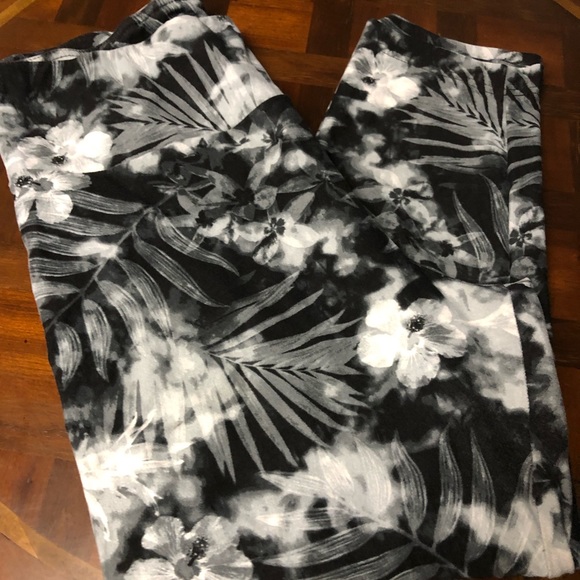 Medium waisted Capris - Picture 4 of 6